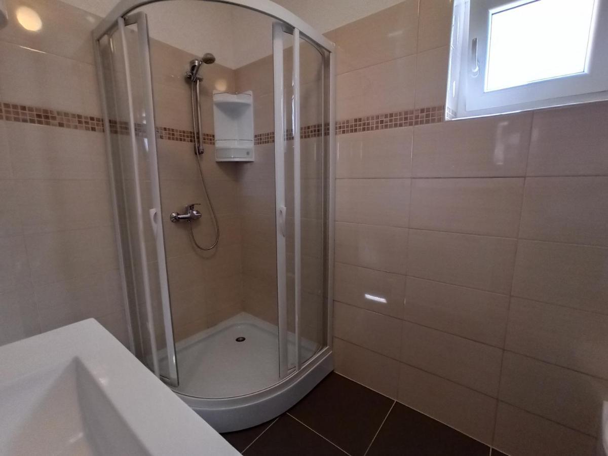 Apartmani Vesna Veglia Exterior foto