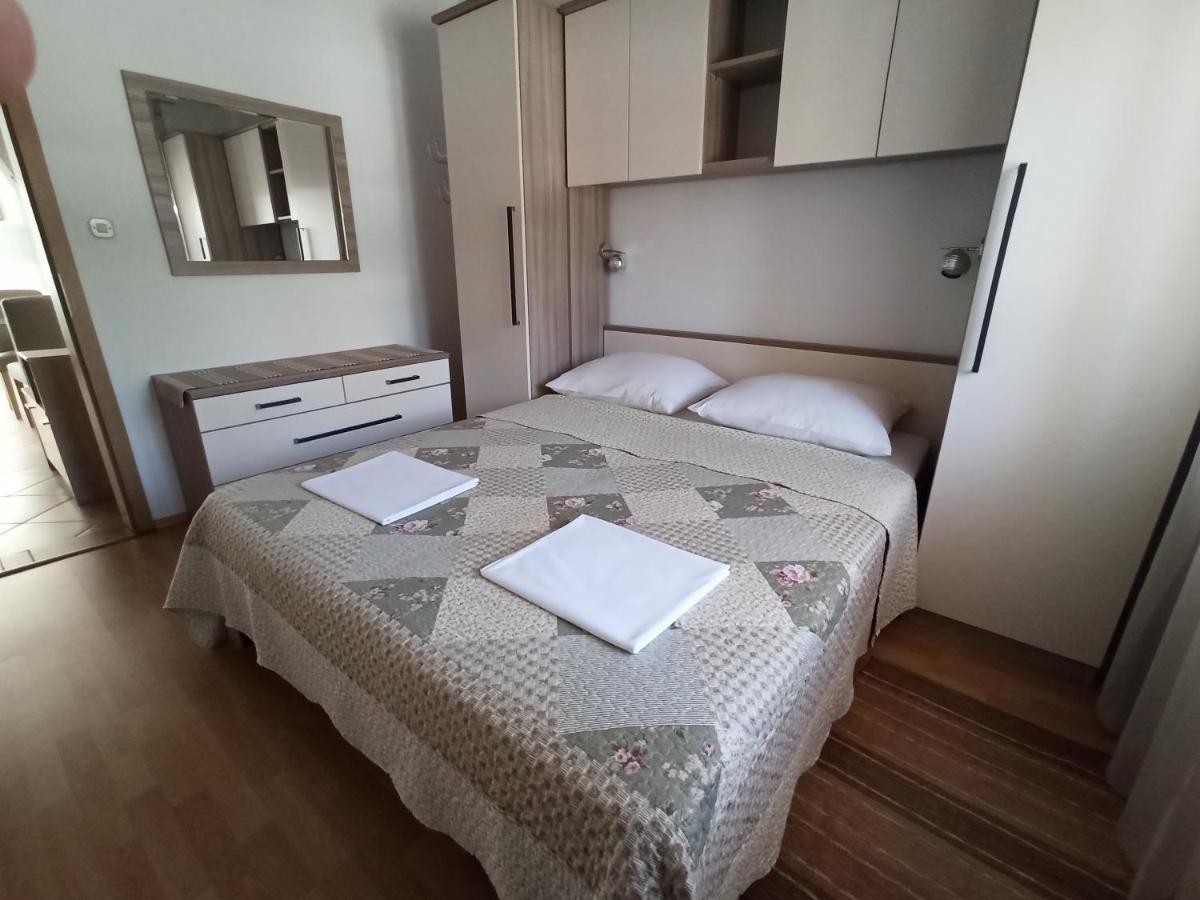 Apartmani Vesna Veglia Exterior foto