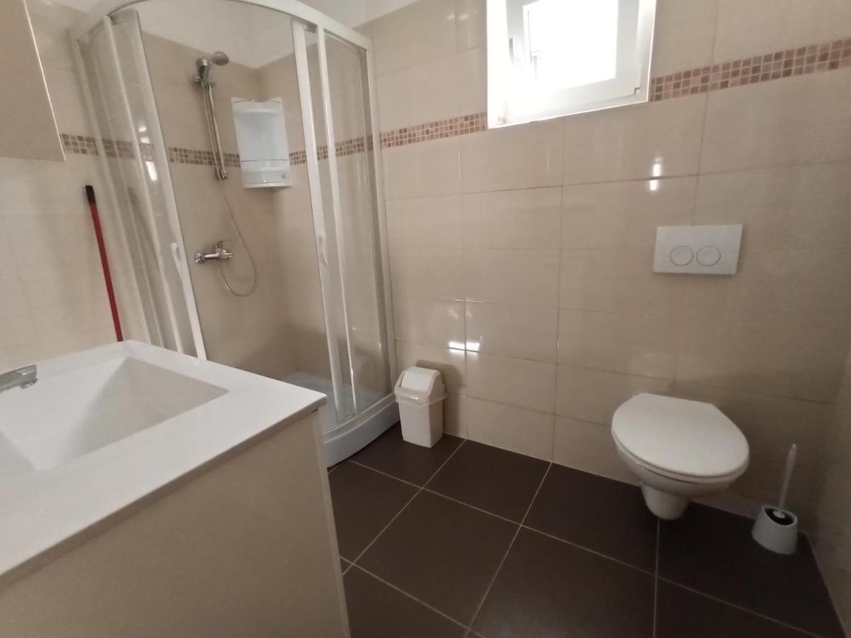 Apartmani Vesna Veglia Exterior foto