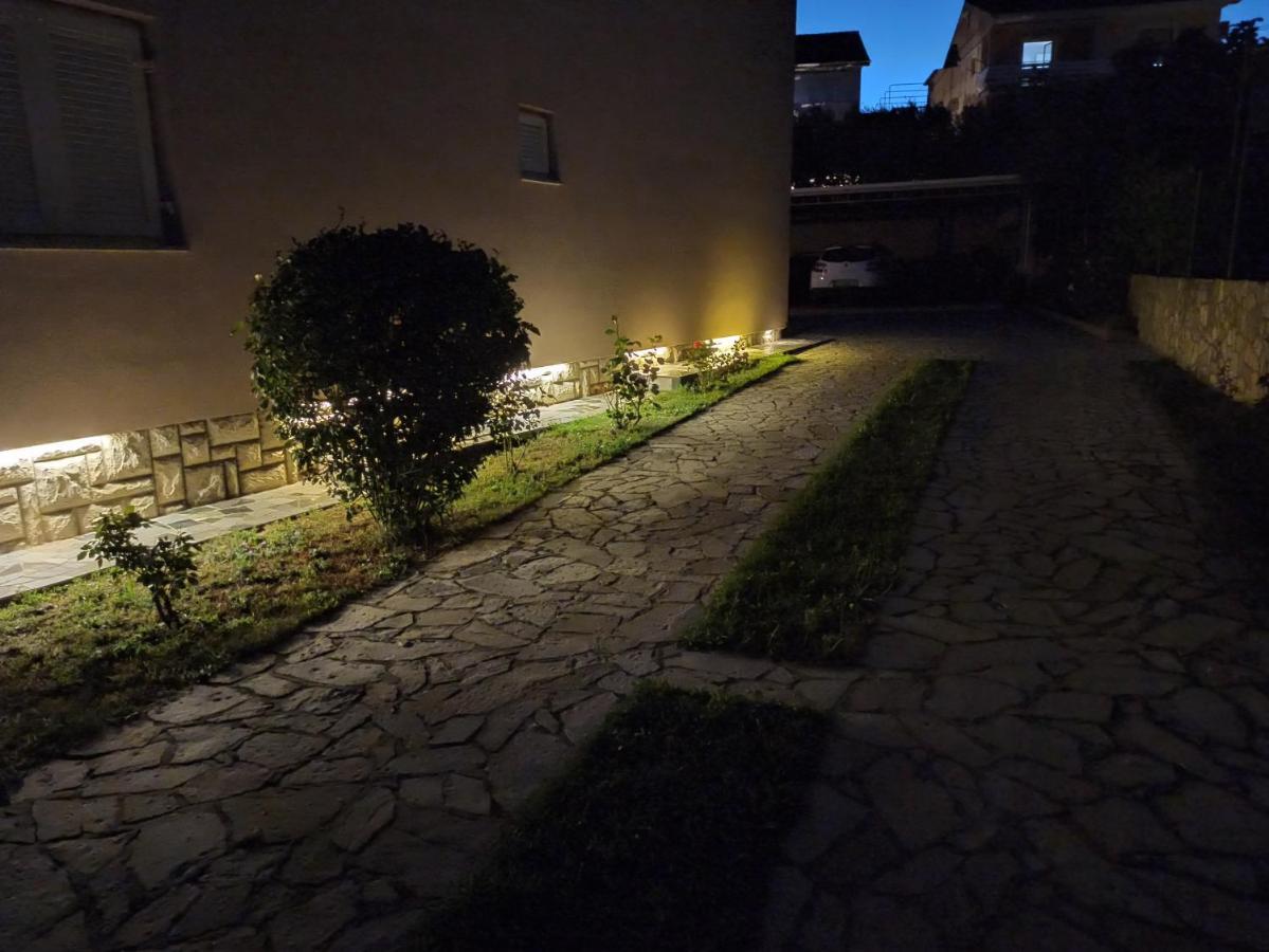 Apartmani Vesna Veglia Exterior foto