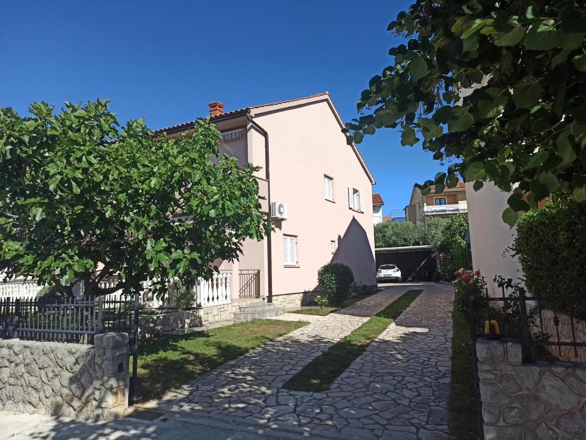 Apartmani Vesna Veglia Exterior foto