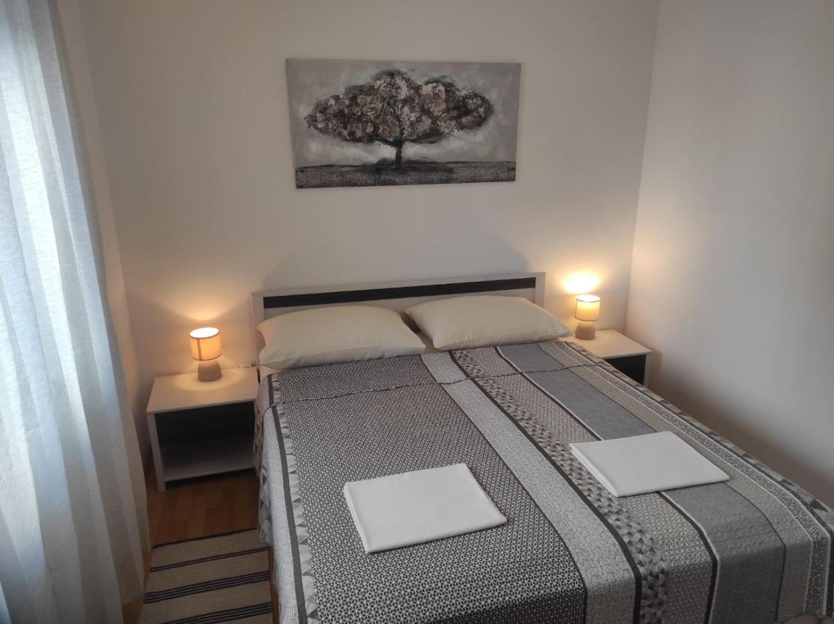 Apartmani Vesna Veglia Exterior foto